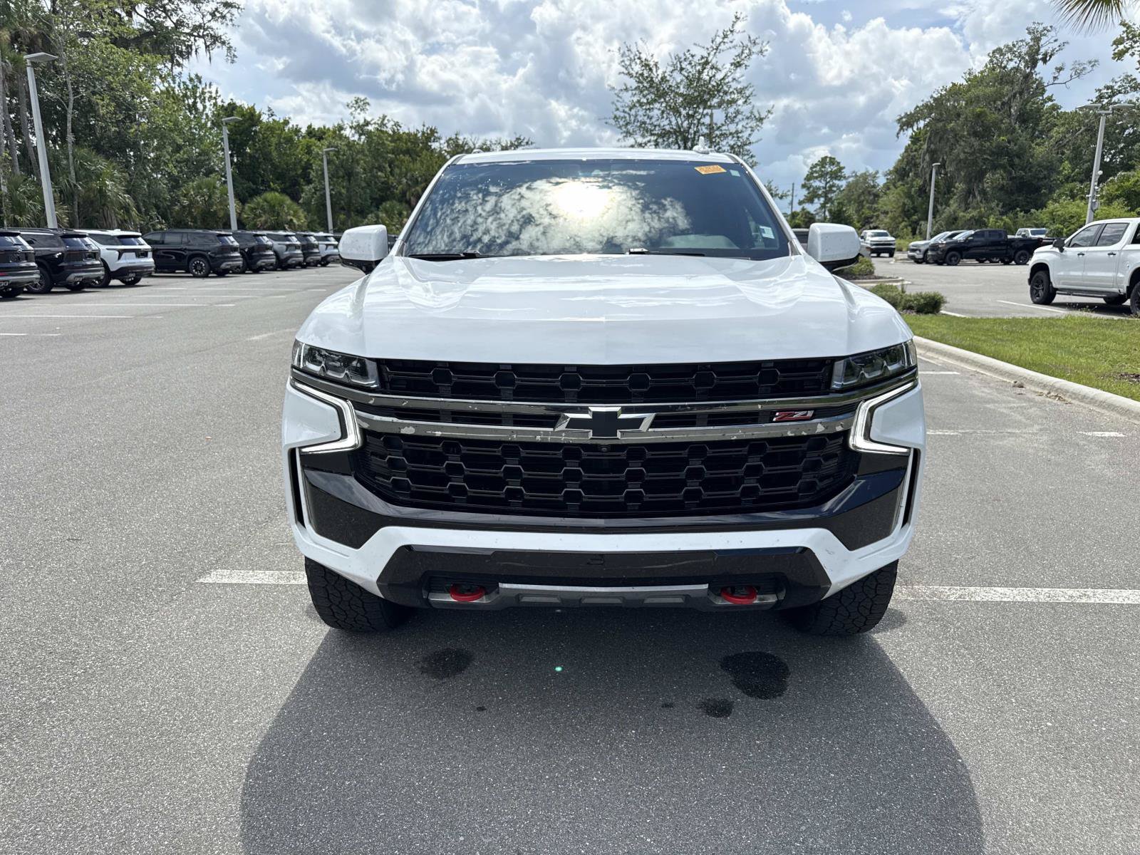 Used 2022 Chevrolet Tahoe Z71 w/ Luxury Package AWD/4WD image 8