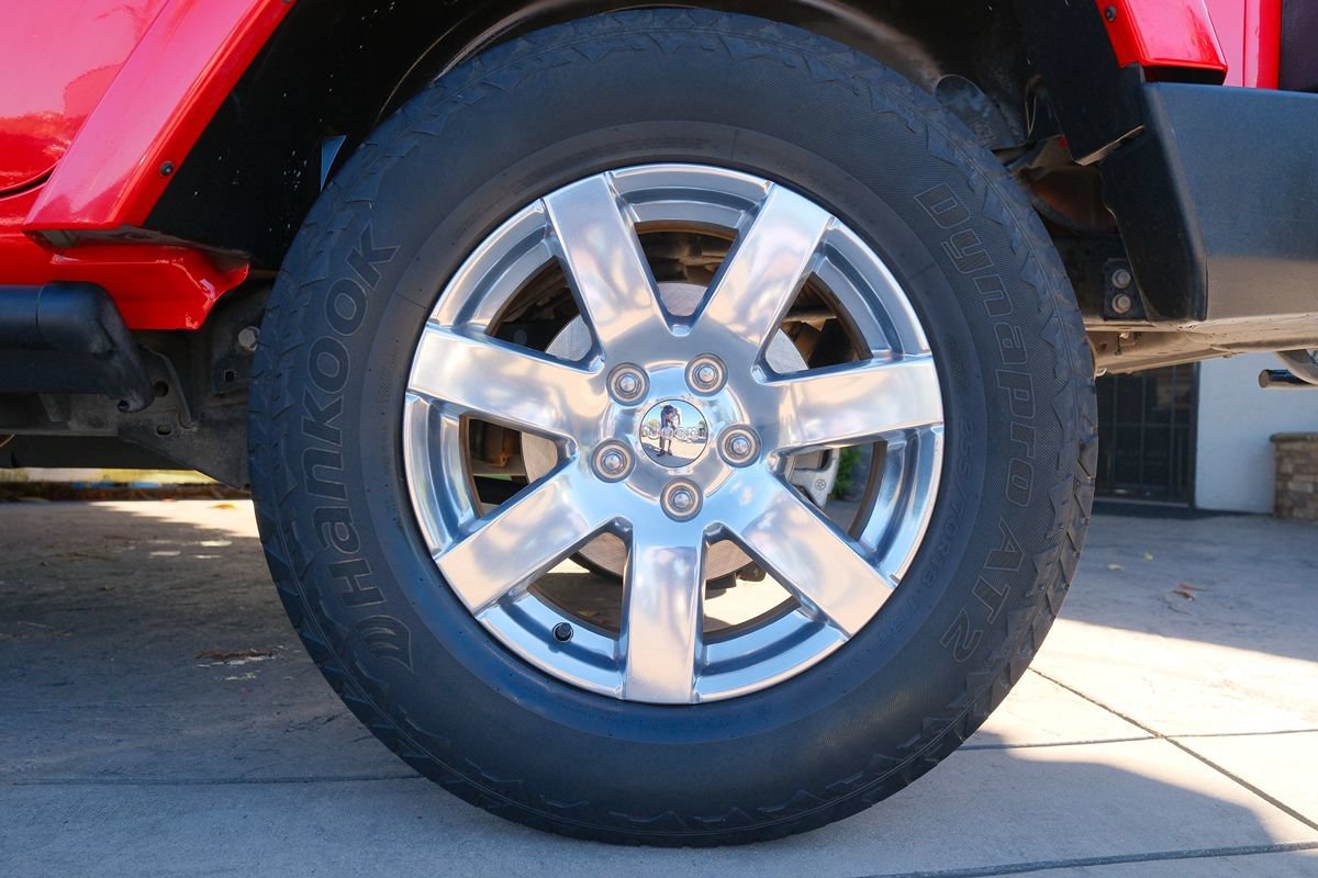 Used 2015 Jeep Wrangler Unlimited Sahara AWD/4WD image 39