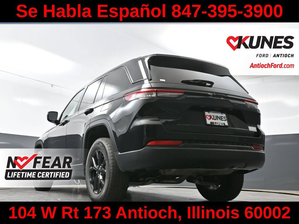 Used 2025 Jeep Grand Cherokee Altitude AWD/4WD image 62