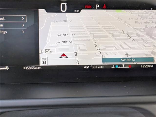 Used 2025 Land Rover Defender 110 S image 8