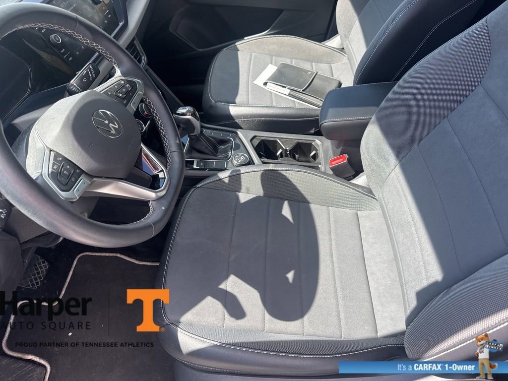 Used 2023 Volkswagen Taos SE w/ Panoramic Sunroof Package image 13