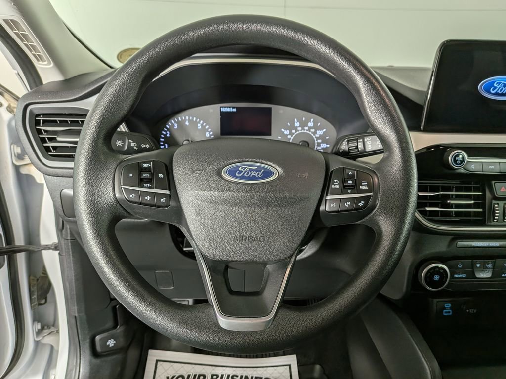 Used 2022 Ford Escape SE image 18