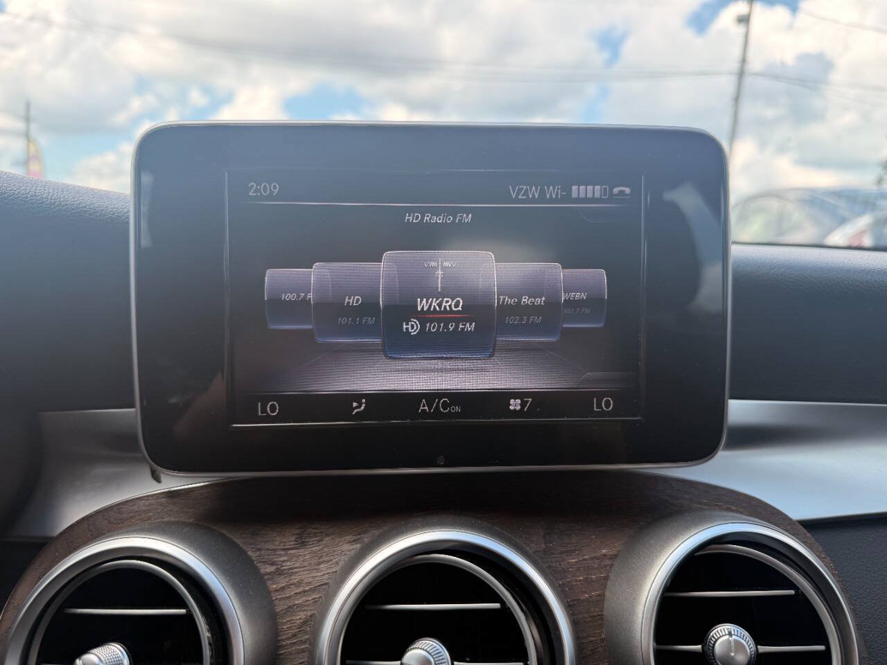 Used 2017 Mercedes-Benz C 300 Sedan image 47