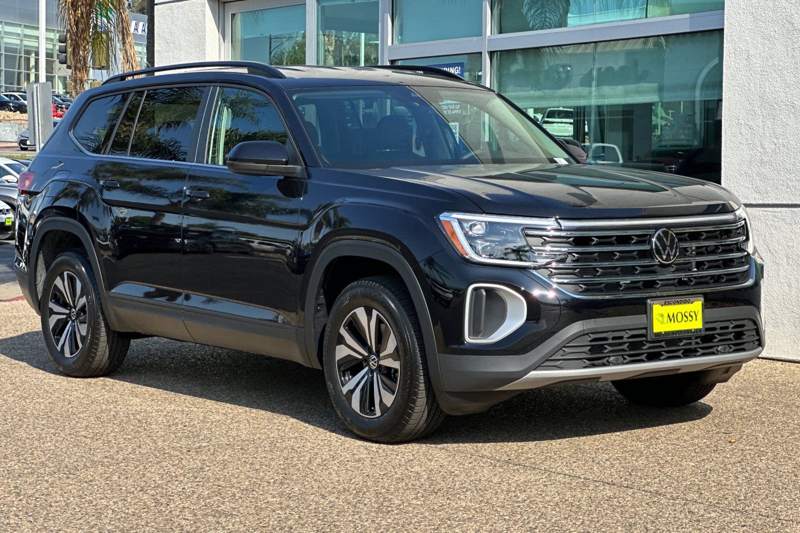 New 2026 Volkswagen Atlas SE image 2