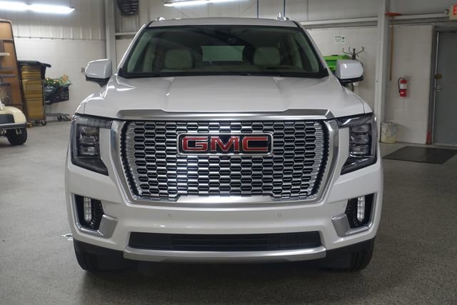 Used 2021 GMC Yukon Denali w/ Denali Premium Package AWD/4WD image 2
