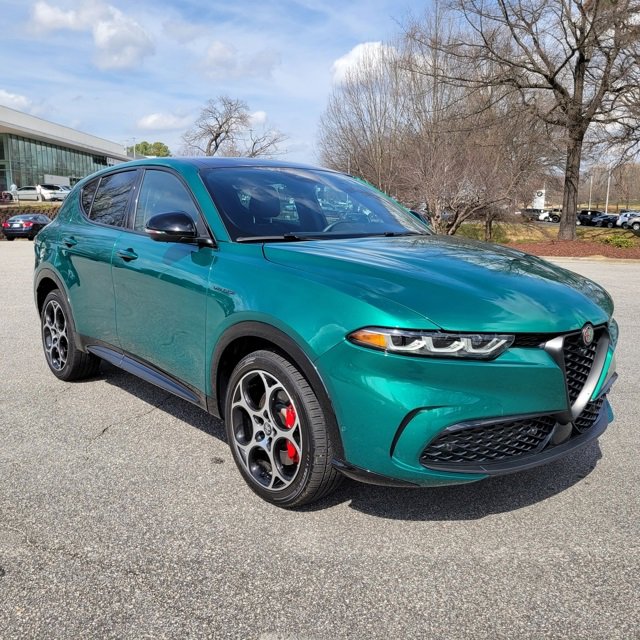 Used 2025 Alfa Romeo Tonale Veloce w/ Premium Package image 1