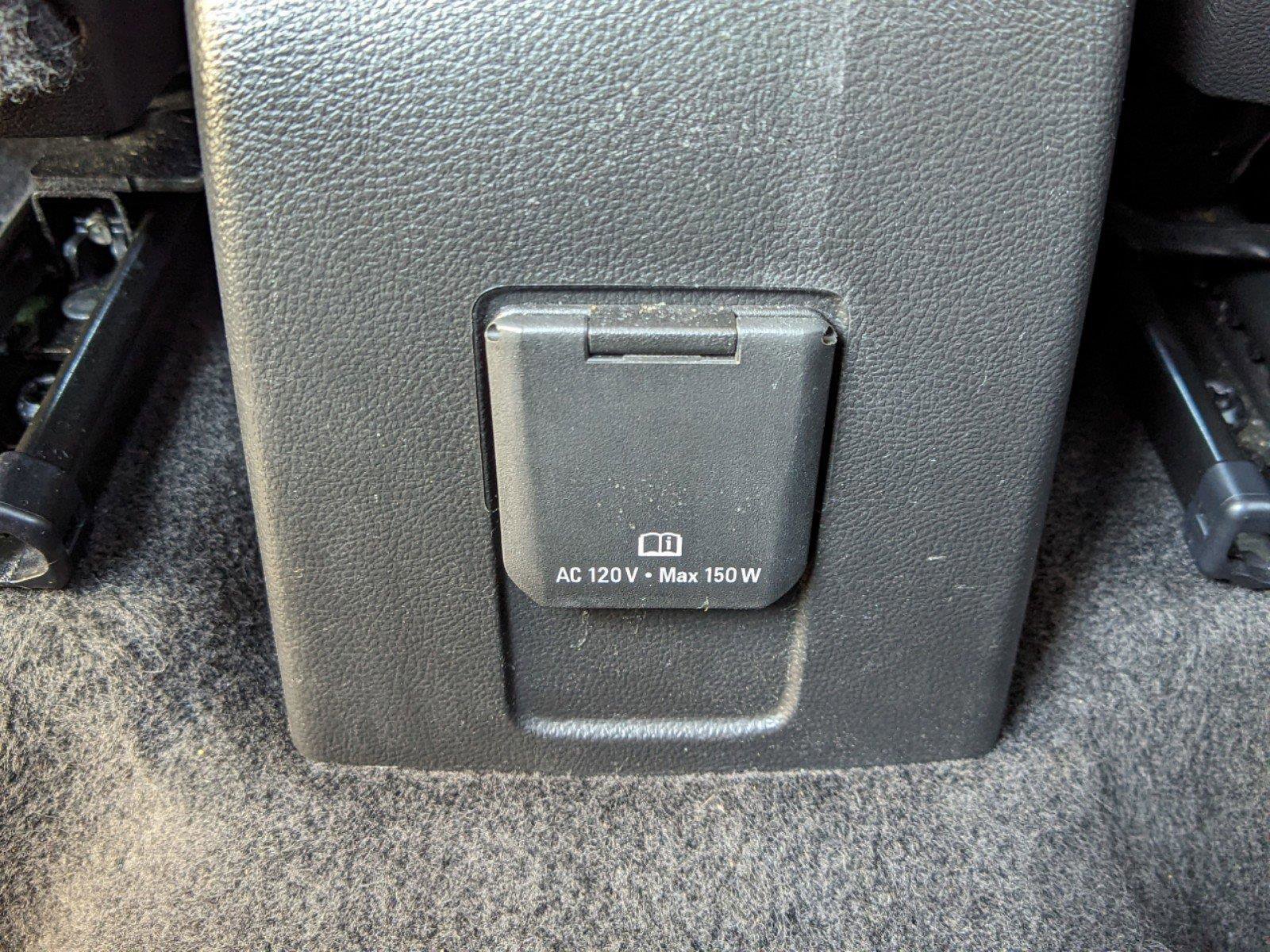 Used 2022 Chevrolet Trax LT w/ LT Convenience Package image 16