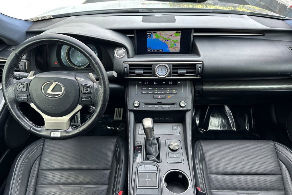 Used 2016 Lexus RC 200t image 13