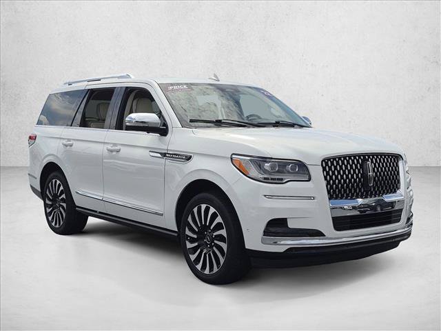 Used 2022 Lincoln Navigator Black Label AWD/4WD image 3