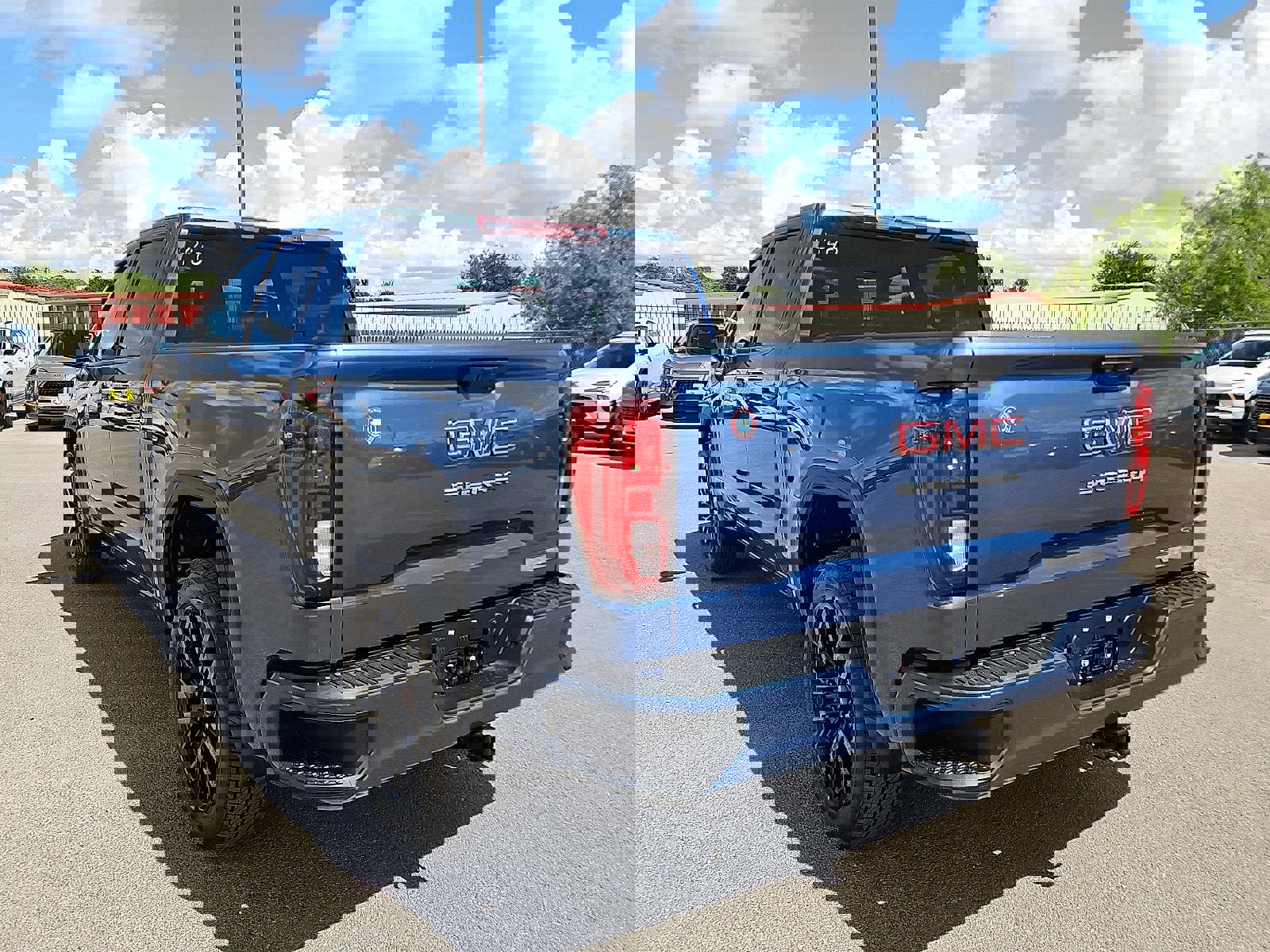 New 2026 GMC Sierra 1500 Elevation image 3