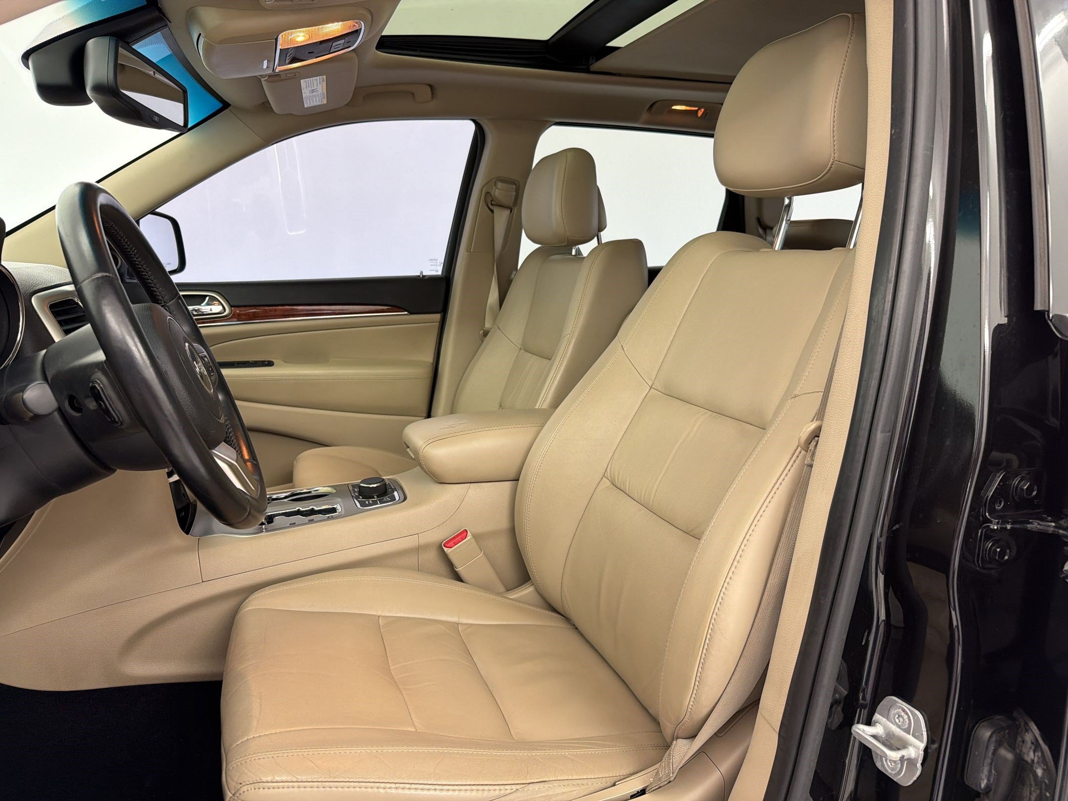 Used 2013 Jeep Grand Cherokee Limited AWD/4WD image 5