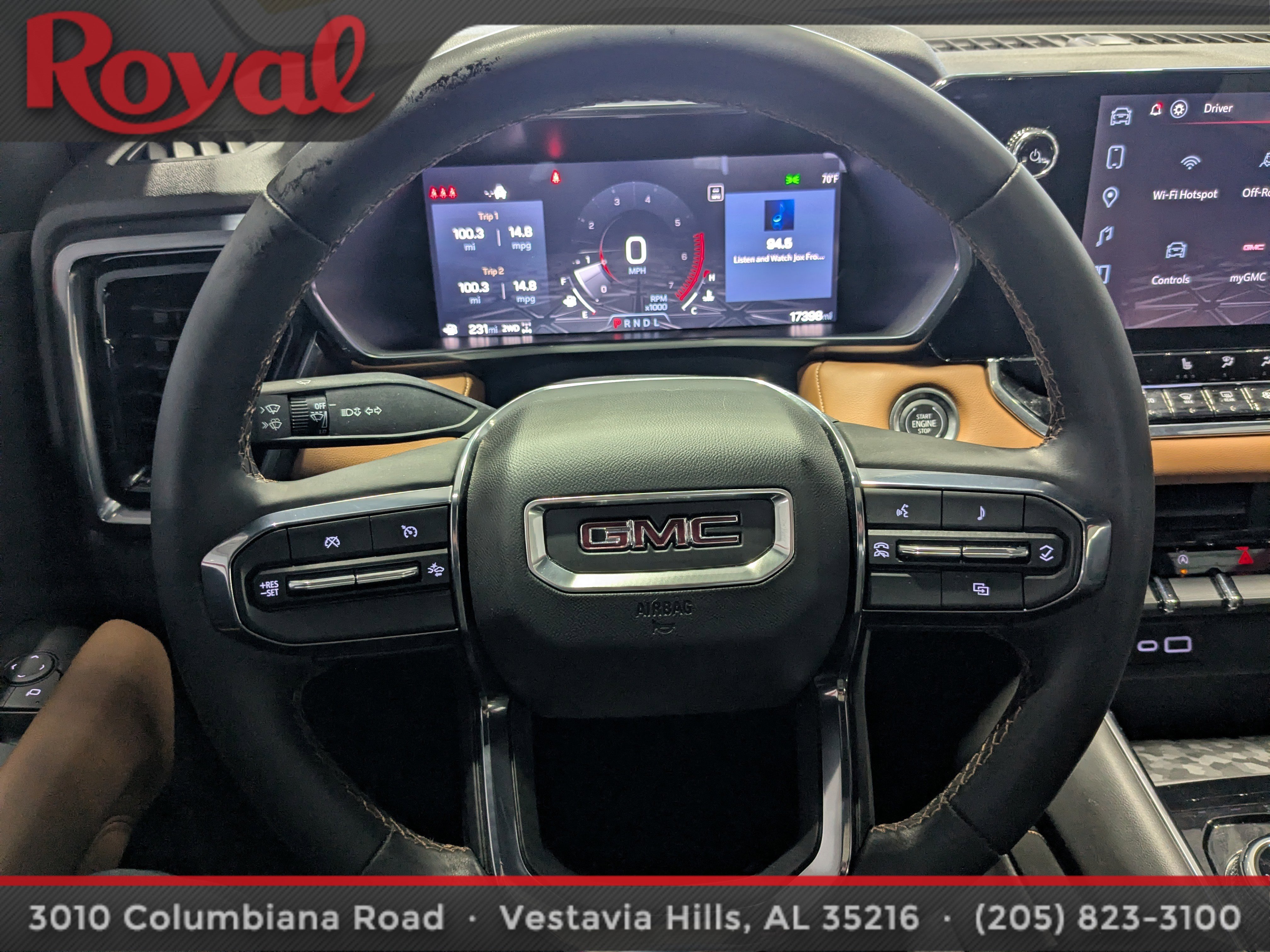 Used 2024 GMC Canyon AT4 w/ Technology Package image 17