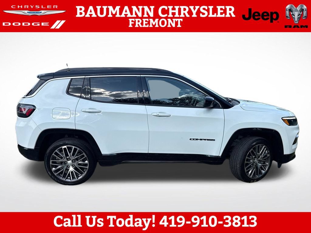 Used 2023 Jeep Compass Limited w/ Elite Group AWD/4WD image 7
