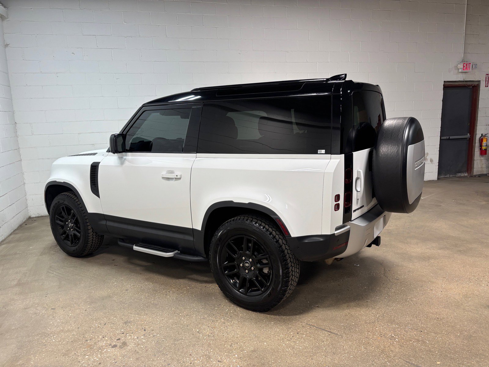 Used 2021 Land Rover Defender 90 S AWD/4WD image 10