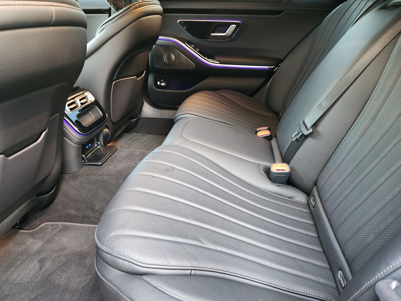 Used 2023 Mercedes-Benz S 580 4MATIC Sedan w/ AMG Line image 29