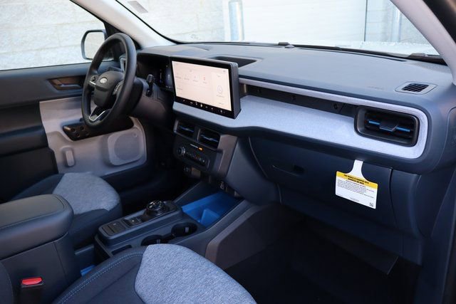 New 2025 Ford Maverick XLT image 31