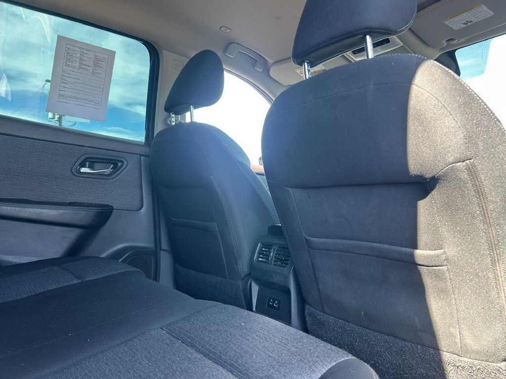 Used 2022 Nissan Rogue SV AWD/4WD image 30