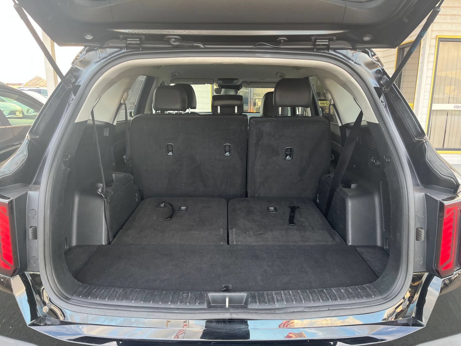 Used 2024 Kia Sorento S FWD image 32