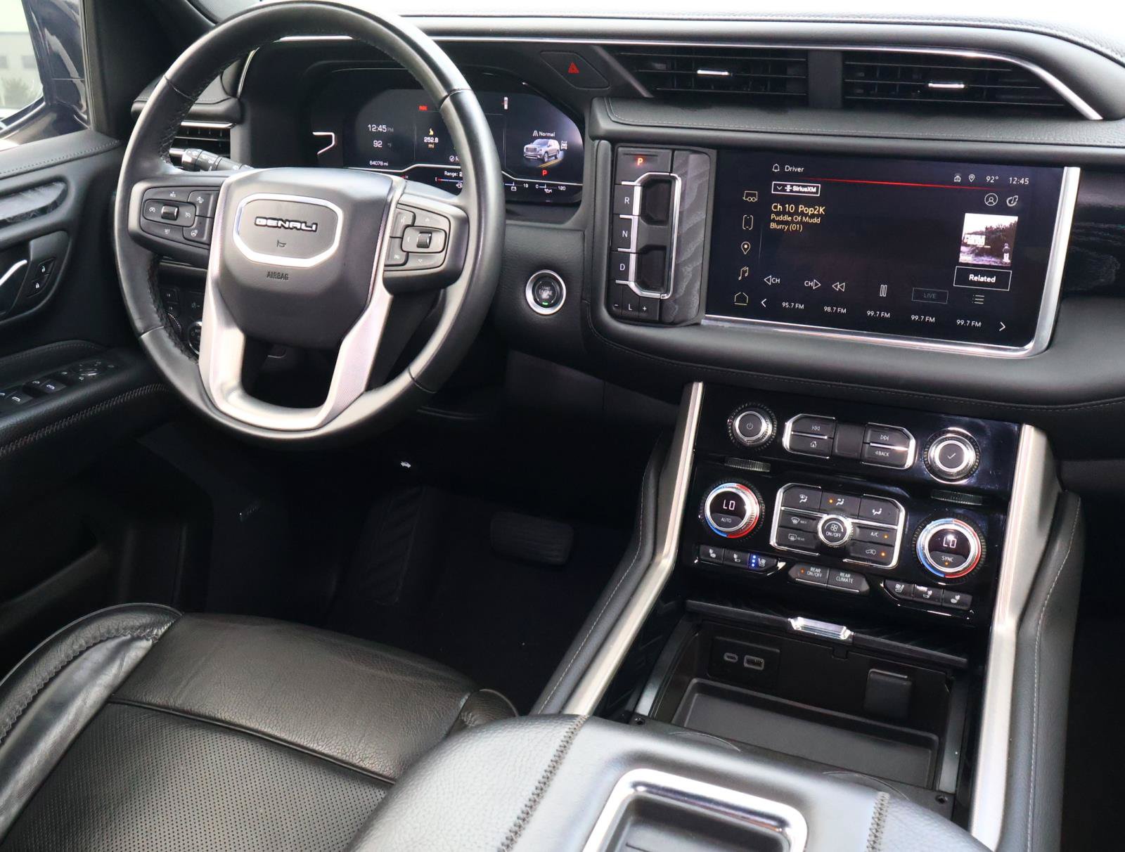 Used 2024 GMC Yukon Denali AWD/4WD image 10