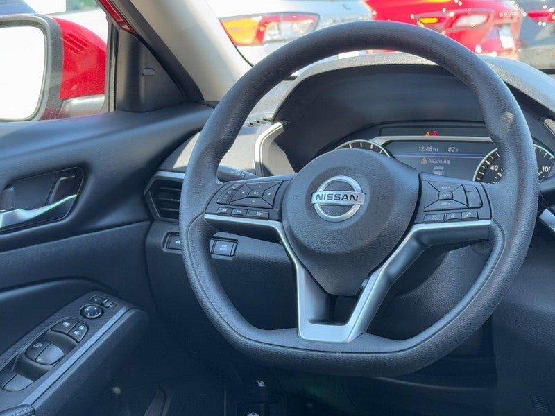 Used 2022 Nissan Altima 2.5 SV AWD/4WD image 12