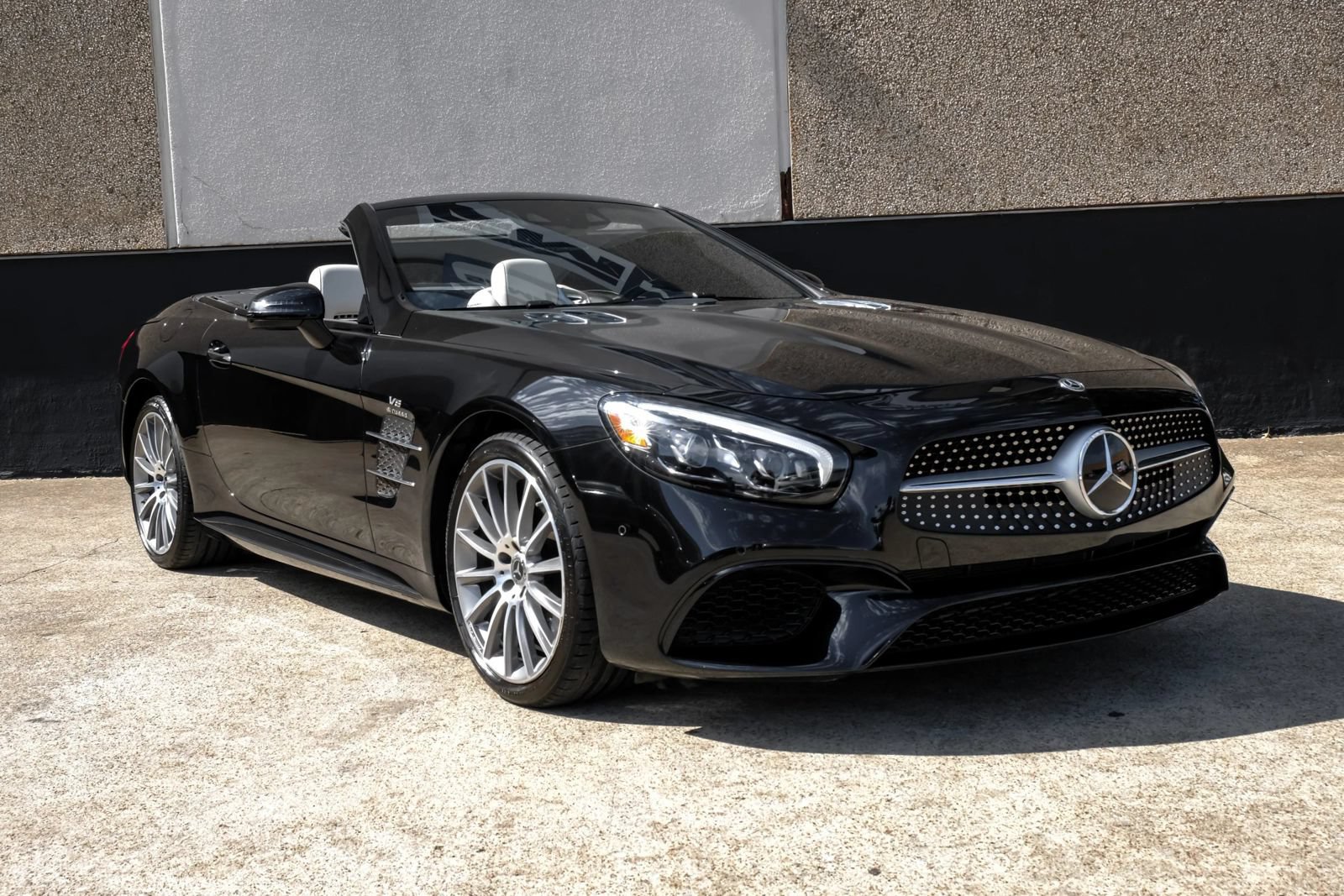 Used 2020 Mercedes-Benz SL 550 image 9