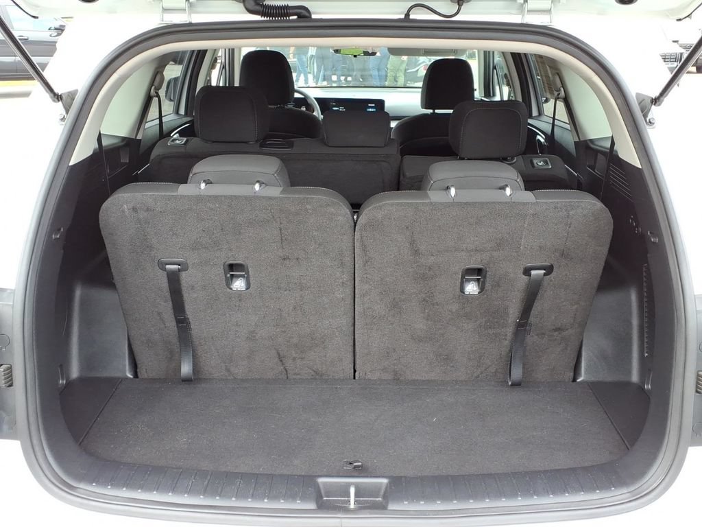 Certified 2024 Kia Sorento LX FWD image 7