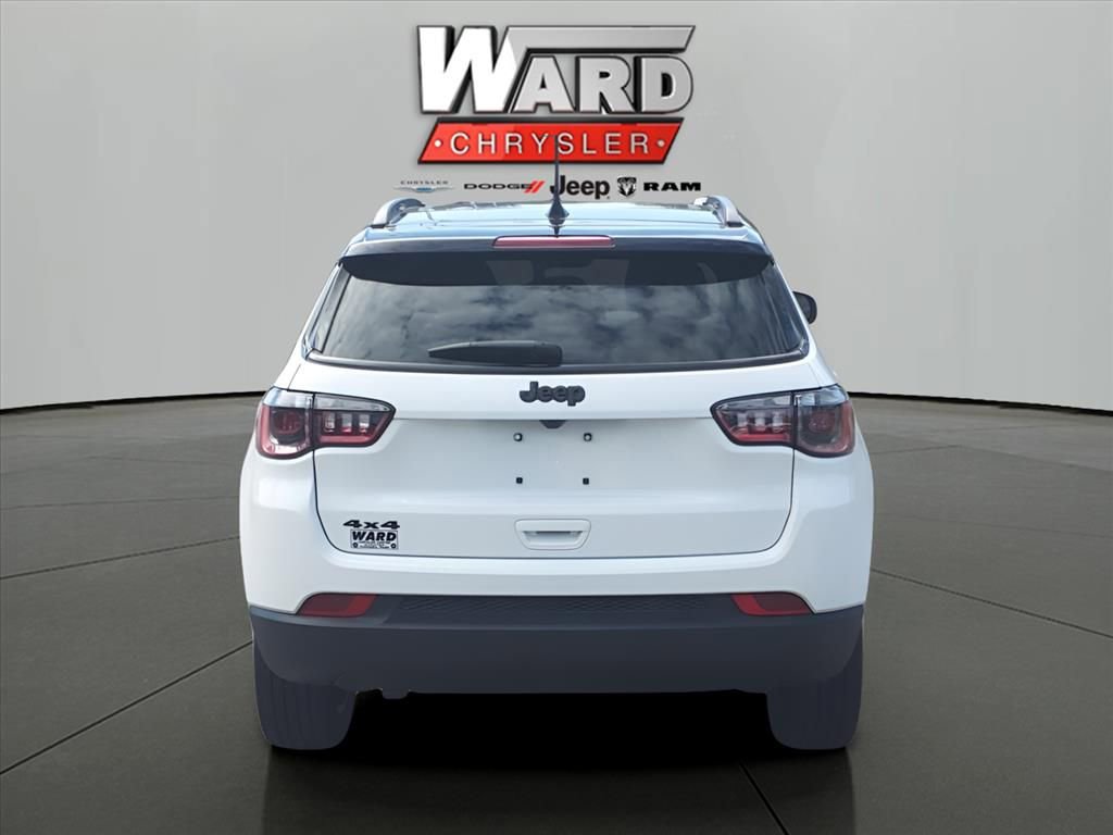 Used 2023 Jeep Compass Altitude w/ Sun and Sound Group image 11