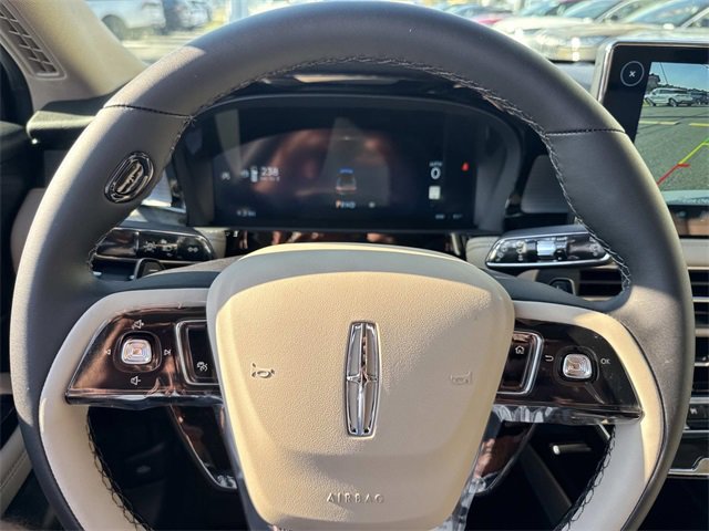 New 2026 Lincoln Corsair Premiere image 24