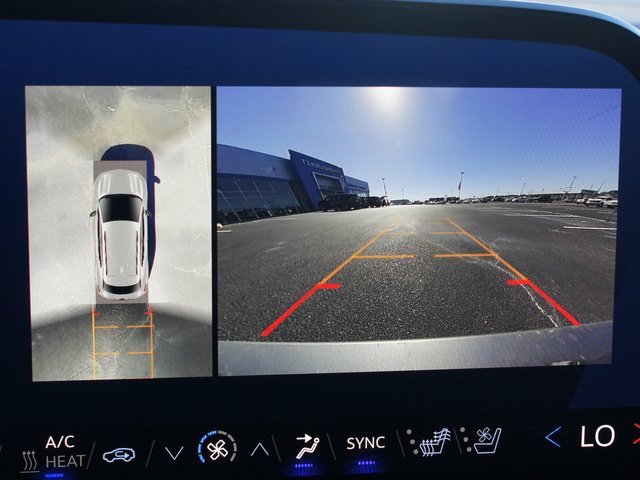 New 2025 Chevrolet Equinox EV RS image 4