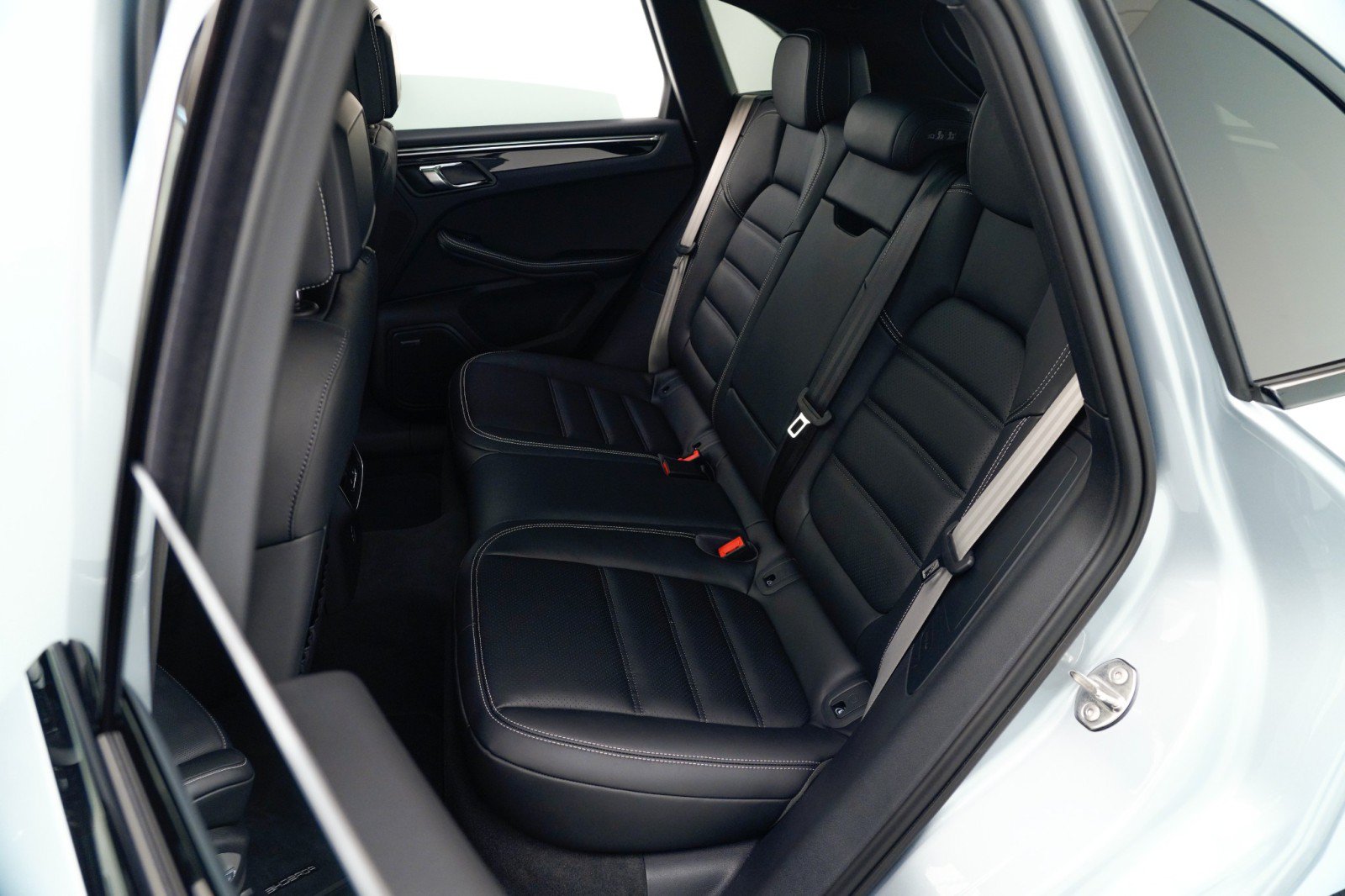 New 2026 Porsche Macan S AWD/4WD image 33