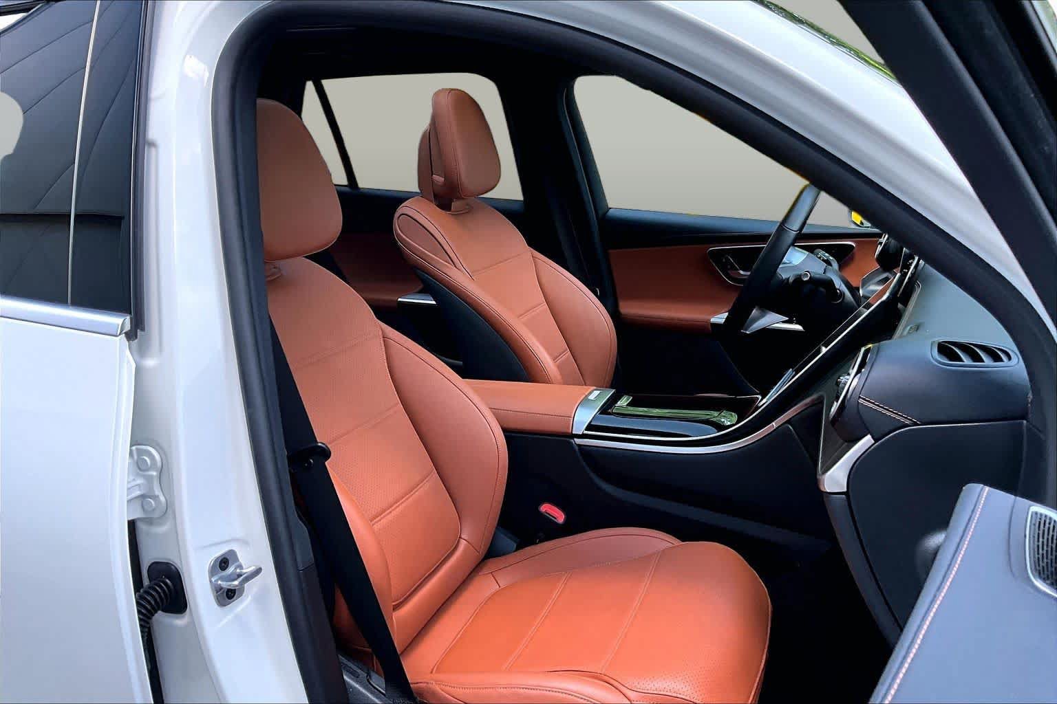 Used 2023 Mercedes-Benz GLC 300 4MATIC image 8