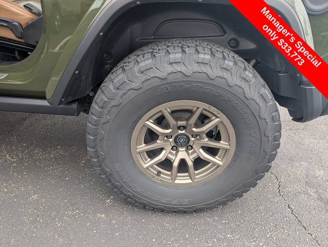 Used 2022 Jeep Wrangler Rubicon w/ Steel Bumper Group AWD/4WD image 19