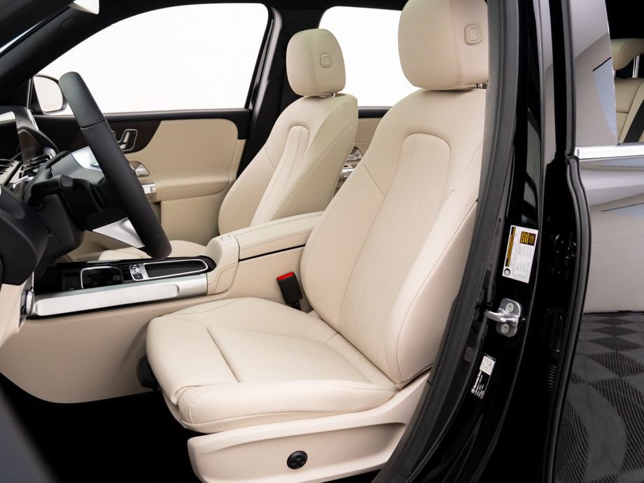 New 2026 Mercedes-Benz GLB 250 4MATIC image 18