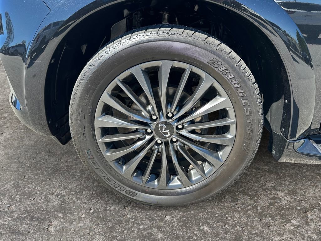 Used 2024 INFINITI QX80 Sensory image 8