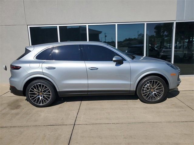 Used 2021 Porsche Cayenne AWD/4WD image 8