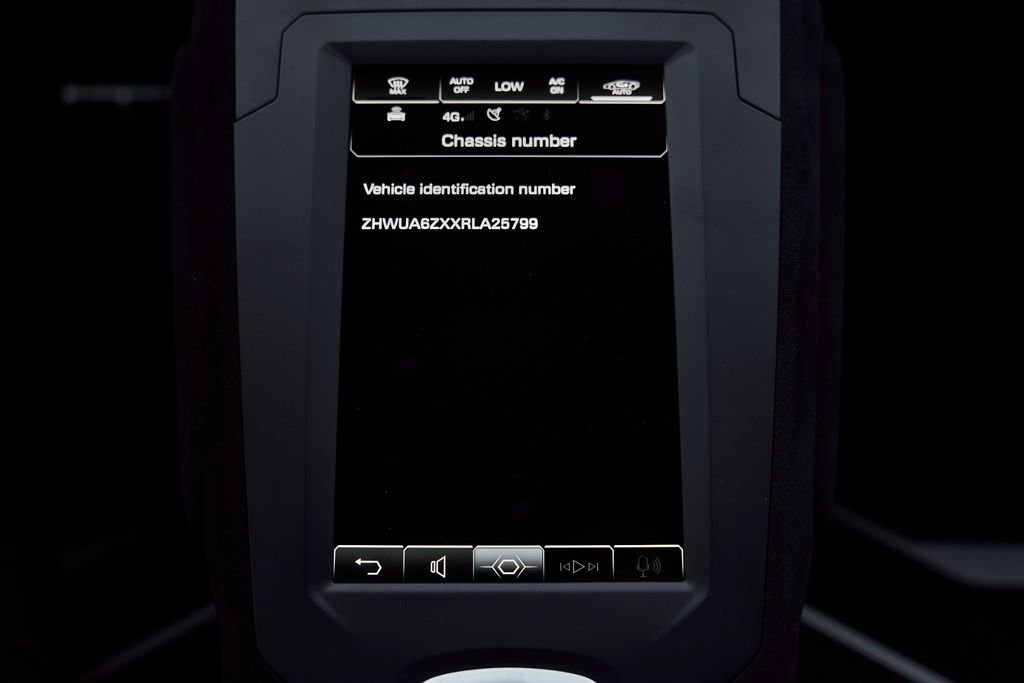 Used 2024 Lamborghini Huracan STO RWD image 71