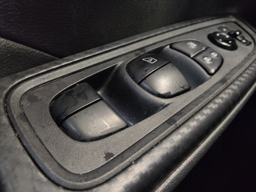 Used 2023 Nissan Versa SV FWD image 27