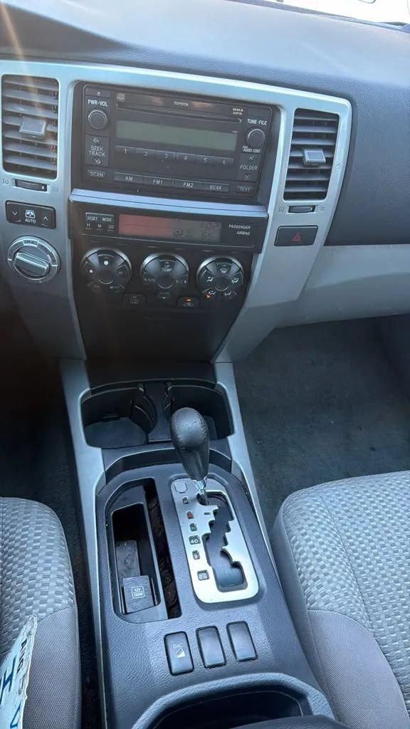 Used 2006 Toyota 4Runner SR5 AWD/4WD image 12