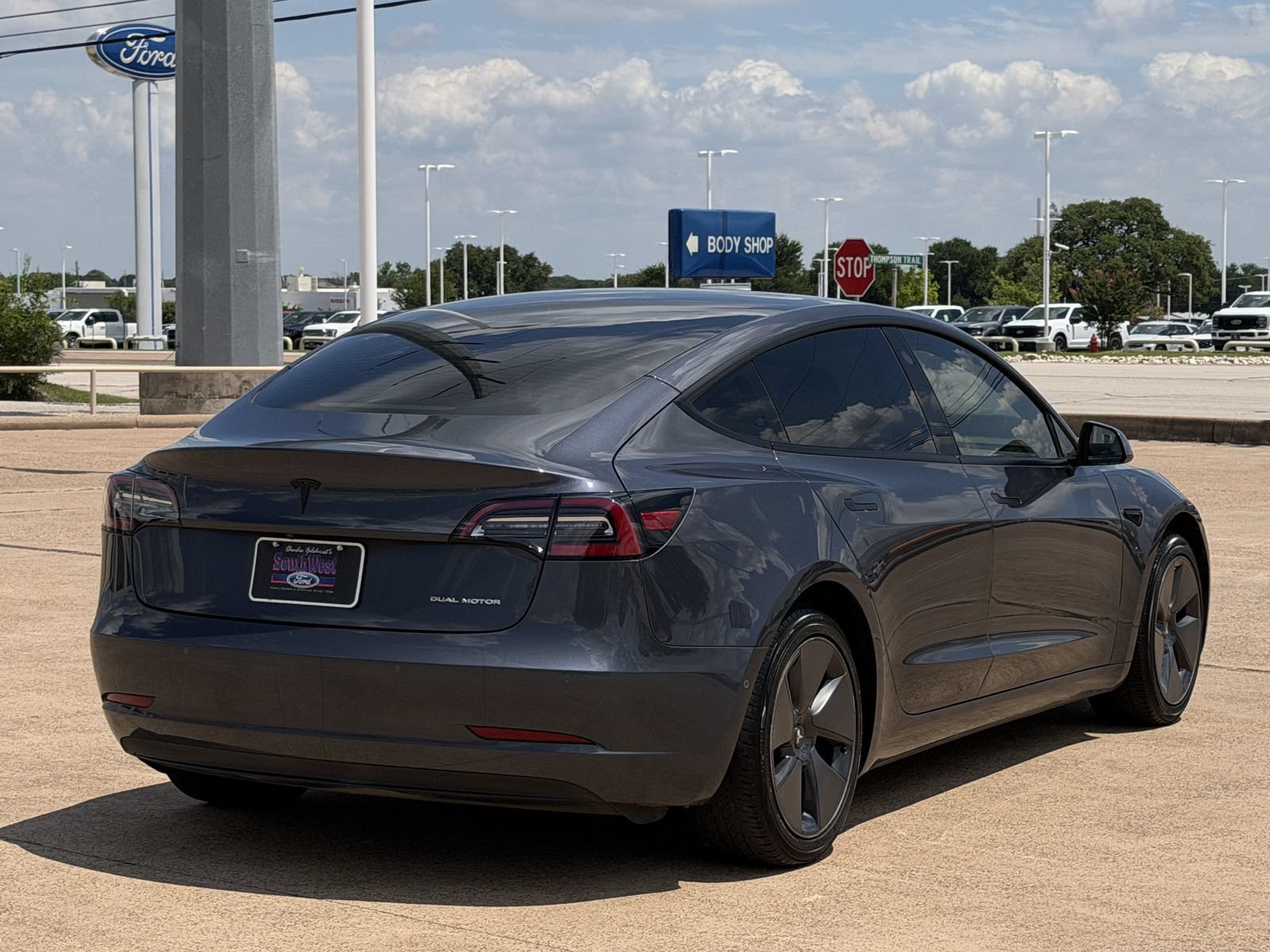 Used 2022 Tesla Model 3 Long Range AWD/4WD image 4
