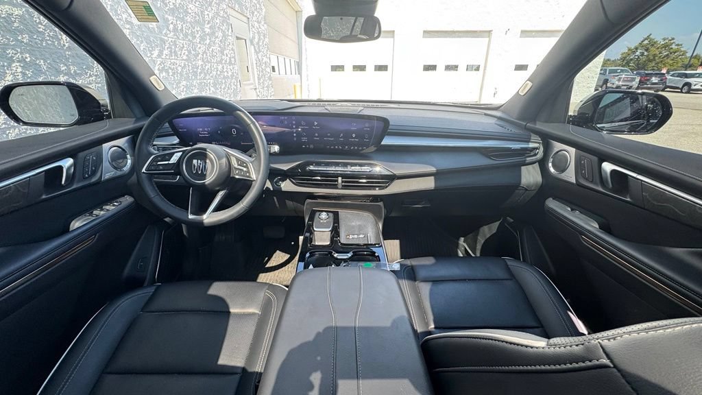 Used 2025 Buick Enclave Avenir w/ LPO, Floor Liner Package FWD image 15