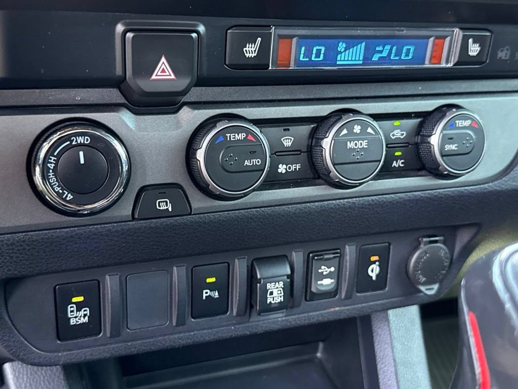 Certified 2019 Toyota Tacoma TRD Off-Road AWD/4WD image 25