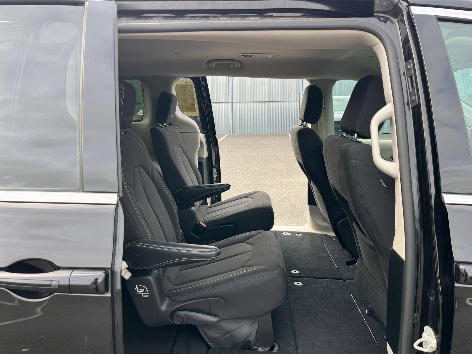 Used 2024 Chrysler Voyager LX FWD image 27