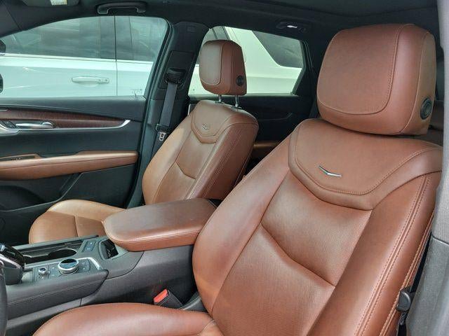 Certified 2023 Cadillac XT5 Premium Luxury w/ Technology Package FWD image 10