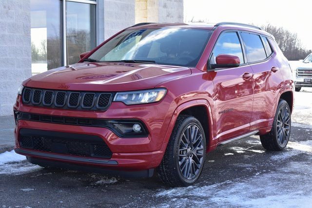 Used 2023 Jeep Compass Limited image 9