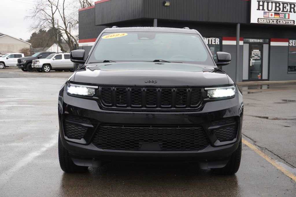 Used 2023 Jeep Grand Cherokee Altitude video 2