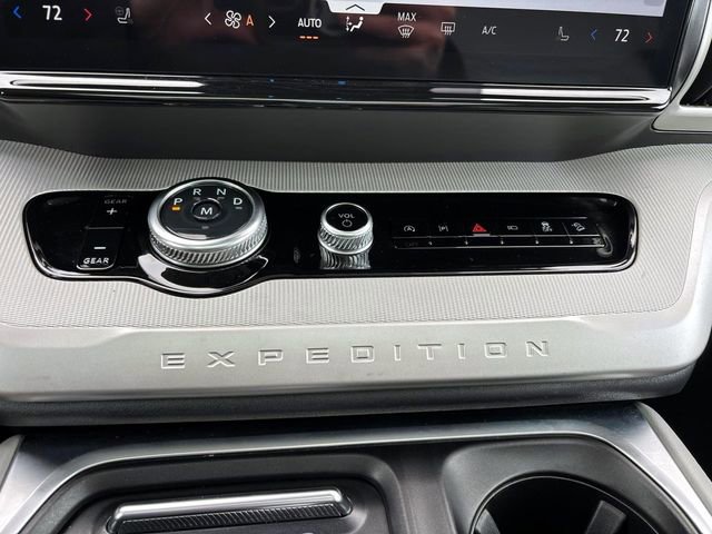 Used 2025 Ford Expedition Active image 29