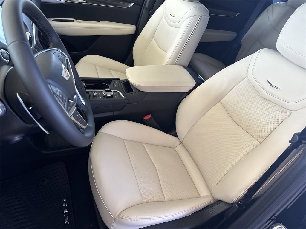 New 2025 Cadillac XT5 Sportv w/ Technology Package image 14