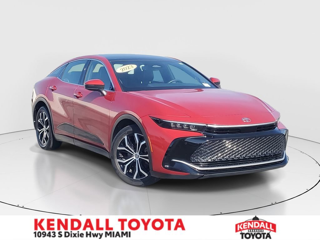Used 2023 Toyota Crown Limited image 1