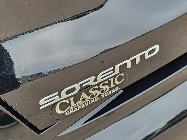 Used 2023 Kia Sorento S w/ Panoramic Sunroof Package image 9