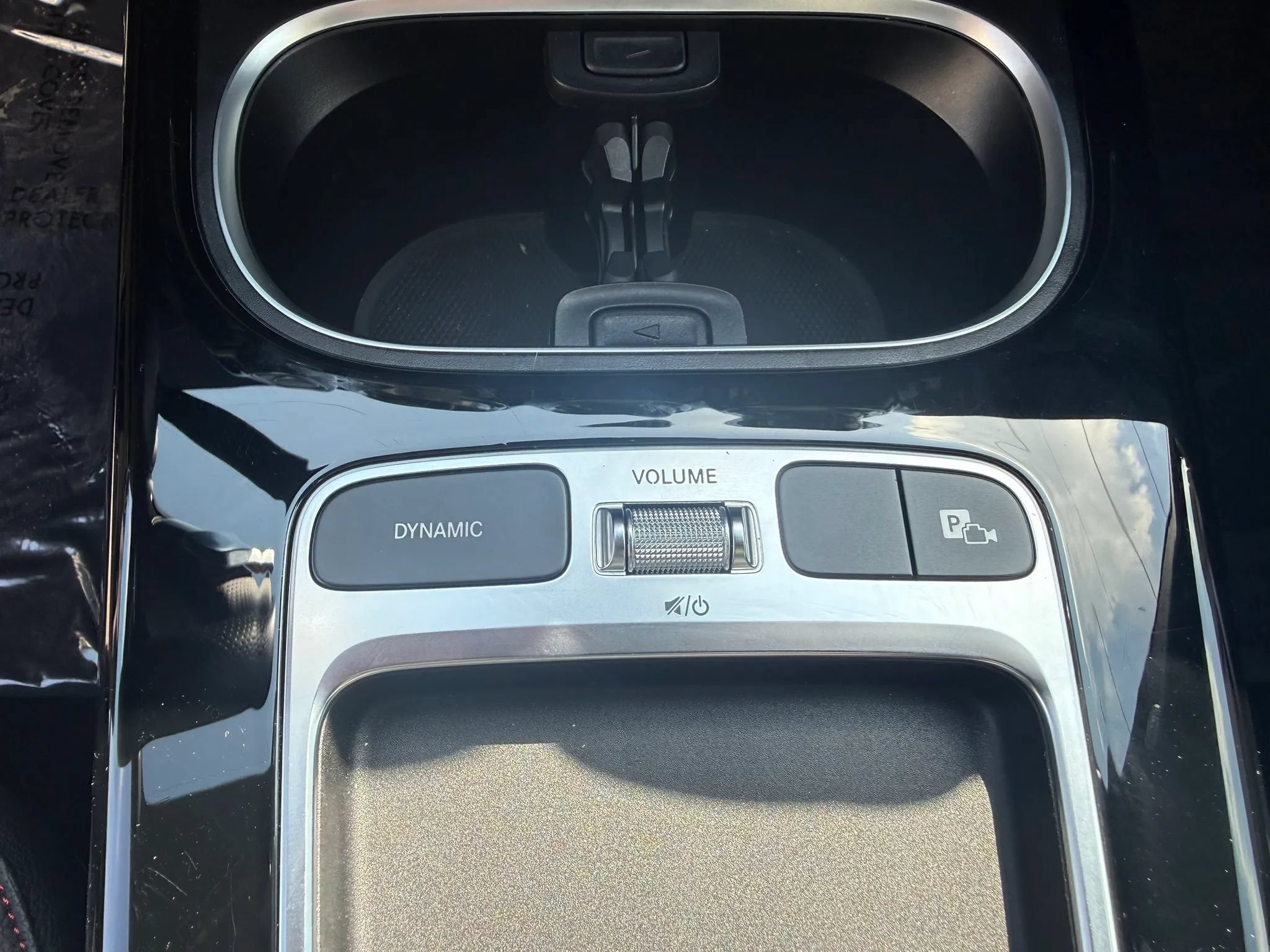 Used 2025 Mercedes-Benz CLA 250 4MATIC w/ AMG Night Package image 23